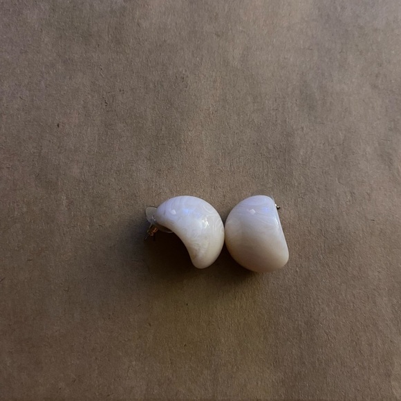 J. Crew Rounded Acetate Stud Earrings - Picture 2 of 5